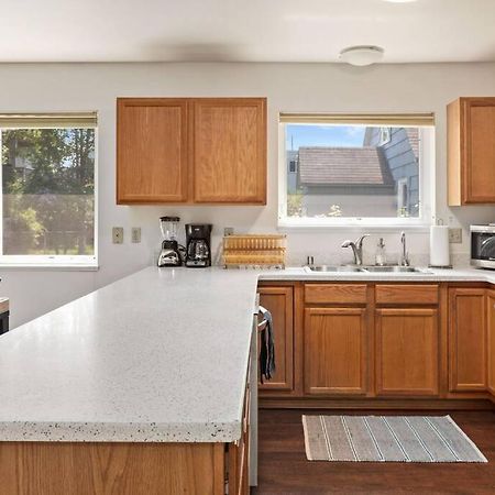Coastal Place - Best Location In Downtown! Anchorage Exterior photo