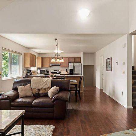 Coastal Place - Best Location In Downtown! Anchorage Exterior photo