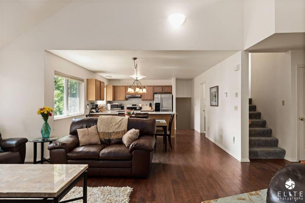 Coastal Place - Best Location In Downtown! Anchorage Exterior photo