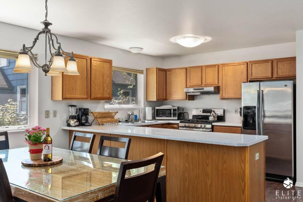 Coastal Place - Best Location In Downtown! Anchorage Exterior photo