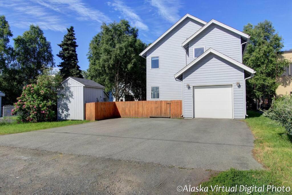 Coastal Place - Best Location In Downtown! Anchorage Exterior photo
