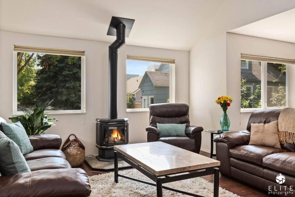 Coastal Place - Best Location In Downtown! Anchorage Exterior photo