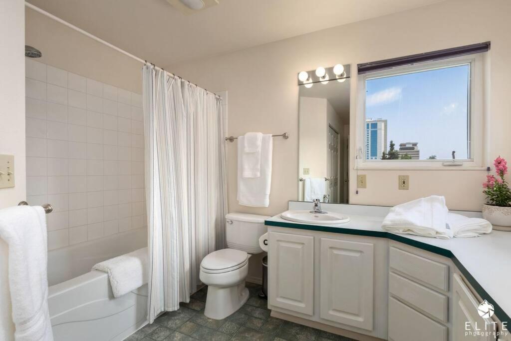 Coastal Place - Best Location In Downtown! Anchorage Exterior photo